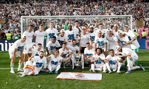Vì sao Bale vắng mặt trong lễ nâng cúp của Real Madrid?