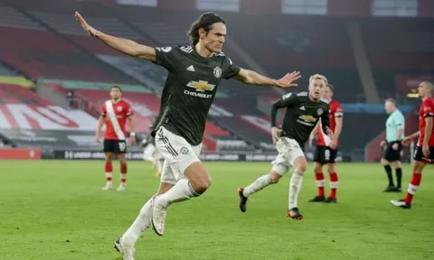 Cavani rực sáng, huyền thoại M.U hết lời khen ngợi