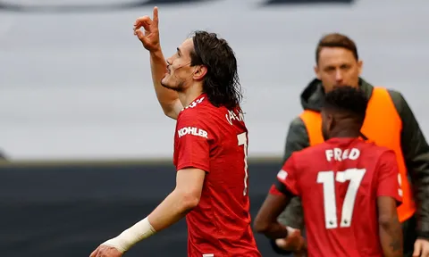 Cavani và McTominay gây tranh cãi, Fred liền lên tiếng