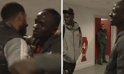 Gửi gắm "đàn em" cho thủ quân Watford, Mane lại "đốn tim" fan bằng trái tim nhân hậu