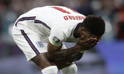 CĐV 19 tuổi nhận án tù vì phân biệt chủng tộc với Rashford