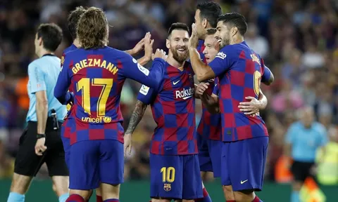 CĐV Barca: "Cậu ấy đang khiêu vũ trước gió, bản sao của Xavi và Iniesta"