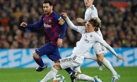 CĐV Barca: "Quá tuyệt vọng, đã đến lúc hắn ta nên ra đi thanh thản!"