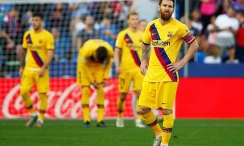 CĐV Barca: "Siêu nhân, làm ơn hãy đến và cứu lấy chúng tôi với!"