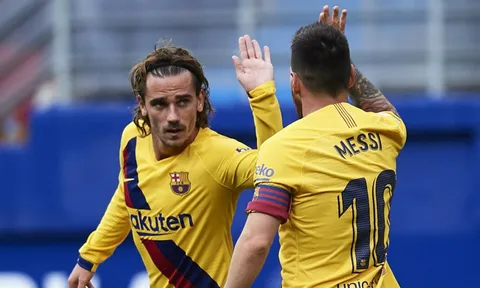 CĐV Barca: "Thật bệnh hoạn, dẹp ngay hắn ta và trao cơ hội cho Griezmann đi!"