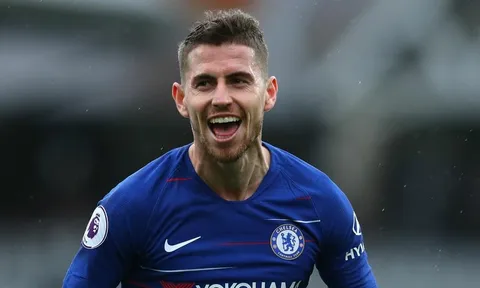 CĐV Chelsea: "Cậu ấy là hoàng đế; Đẳng cấp thế giới"