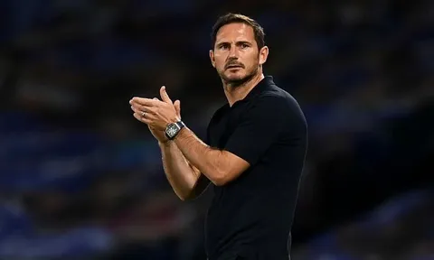 CĐV Chelsea nài nỉ: "Lampard hãy suy nghĩ kỹ; Đừng bán cậu ấy"