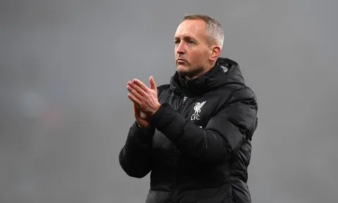 CĐV Liverpool tuyệt vời thế nào trong thảm bại của đội?