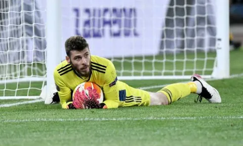 CĐV Man Utd ca ngợi 1 cái tên sau trận thua AS Roma