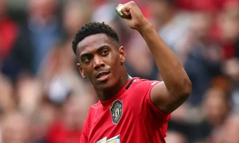 CĐV Man Utd: "Đẳng cấp; Cầu thủ xuất sắc nhất đội"
