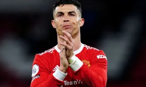CĐV Real hô vang tên Cristiano Ronaldo