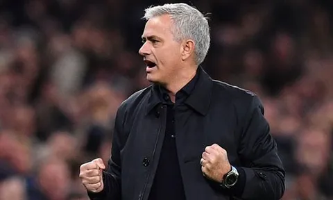 CĐV Tottenham: "Mang cậu ấy về và quẫy lên nào, Jose Mourinho!"