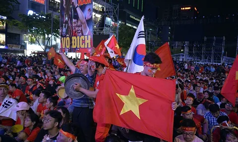 CĐV Việt Nam nếm trải hương vị vô địch SEA Games sau nhiều năm chờ đợi