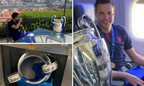 Dàn sao Chelsea tạo dáng với chức vô địch Champions League