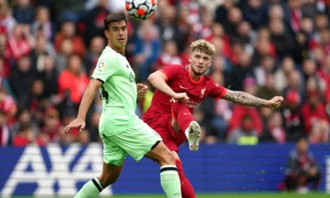 Chấm điểm Liverpool: Điểm 8 cho bùa hộ mệnh, sao 18 tuổi lóe sáng