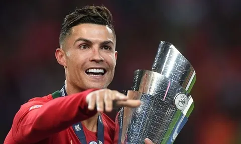 Chạm trán Luxembourg, Ronaldo sẽ hóa thành “CR700”?