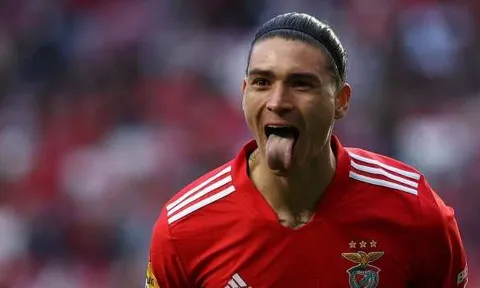 Chân sút ghi 34 bàn '100% sẽ đến Premier League'