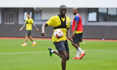 Chán Trung Quốc, cựu vương muốn trở lại chinh phục Premier League