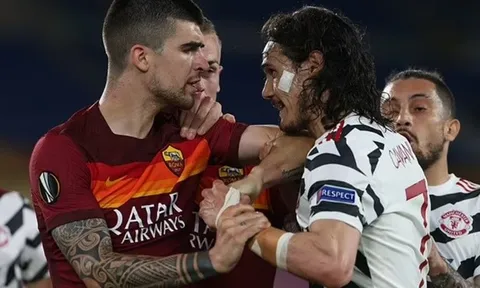 Che chở Greenwood, Cavani hùng hổ đòi "xử đẹp" cầu thủ Roma