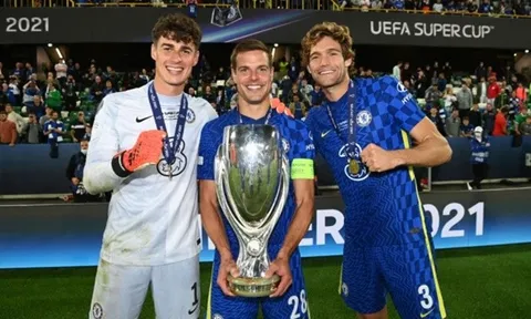 Xavi cam kết với bộ đôi Chelsea
