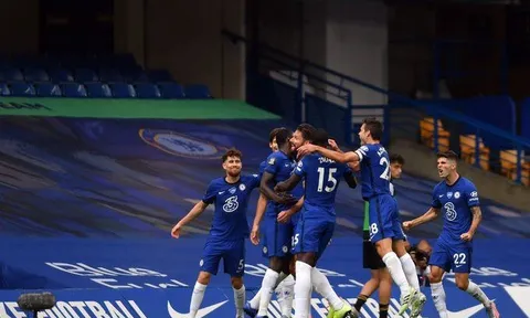 Thất thế của Chelsea so với Liverpool, Man City