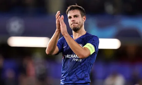 Chelsea chưa vội bán Cesar Azpilicueta