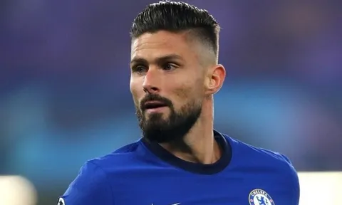 Joe Cole nói thẳng lý do Chelsea không nên bán Olivier Giroud