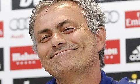 Chelsea dứt tình "đá tảng", cờ đã đến tay Mourinho