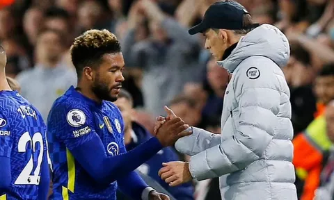 Chelsea lần chần, nguy cơ mất "quái thú" vào tay Real, Man City