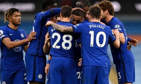 Chelsea nên dứt khoát với "máy đánh đầu"