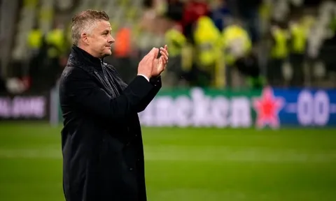 Chelsea nhắc nhở Man Utd có một con đường khác để thành công