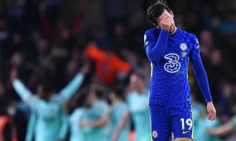 Chelsea phải làm gì để tránh sụp đổ?