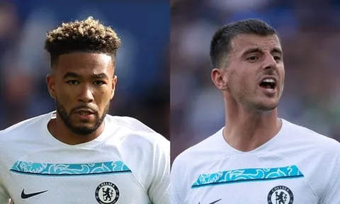 Chelsea soạn thảo 2 bản hợp đồng mới