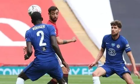 Chelsea tống 3 cái tên để mua "lá chắn thép", PSG giúp sức