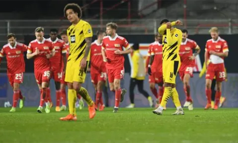 Chết bởi 'cố định', Dortmund thất thủ trước kẻ ngổ ngáo Union Berlin