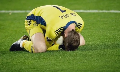 Chỉ 2 động thái, Man Utd đã 'kết liễu' tương lai De Gea tại Old Trafford