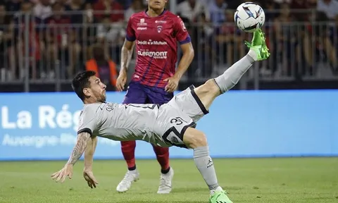 Chị gái Ronaldo chê bai siêu phẩm của Messi