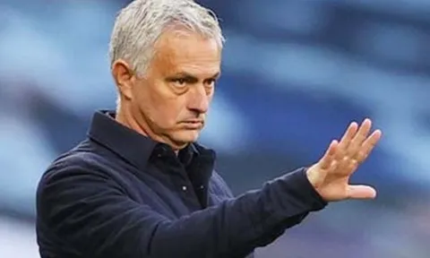 Chỉ sau 2 trận, Tottenham đã viết lại 2 sai số lớn triều đại Mourinho?