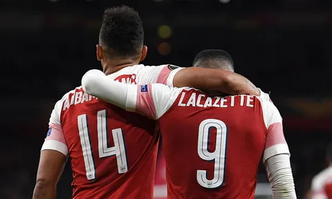 Chia tay 2 công thần hàng đầu, Arsenal đã tìm ra mẫu người cần mua
