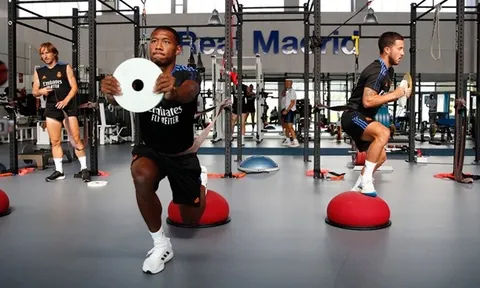 Chia tay Ramos, Ancelotti có kế hoạch sử dụng Alaba
