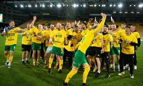 "Chim hoàng yến" Norwich mở hội sau khi sớm trở lại Premier League