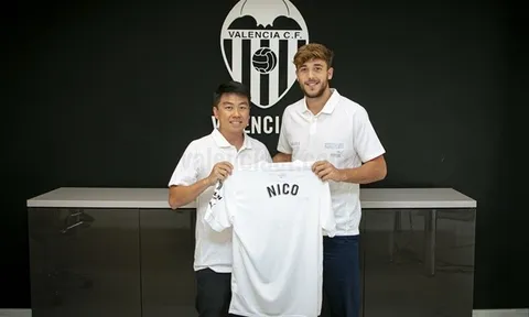 CHÍNH THỨC! Barca chia tay cầu thủ