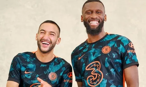 CHÍNH THỨC: Chelsea công bố mẫu áo đấu thứ 3 mùa giải 2021/22