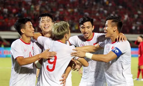 CHÍNH THỨC: ĐT Việt Nam duy trì thứ hạng cao, tiếp tục bỏ xa Thái Lan trên BXH FIFA