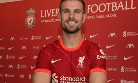 CHÍNH THỨC! Liverpool khóa chân thủ lĩnh