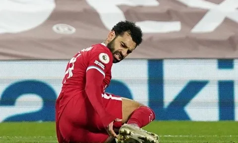 CHÍNH THỨC! Liverpool tan tác, Klopp đón nhận "cú sốc Mohamed Salah"