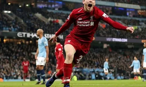 CHÍNH THỨC! Mặc kệ chấn thương, Liverpool chốt tương lai máy chạy biên trái