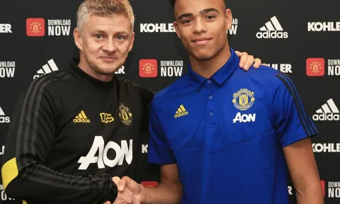 CHÍNH THỨC! Man Utd trói chân thành công "Tiểu Persie"