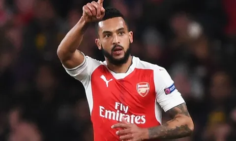 CHÍNH THỨC: Rời Everton, Theo Walcott về lại nhà cũ
