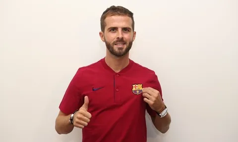 CHÍNH THỨC: Tin vui nối tiếp, Barca ra mắt 'nhạc trưởng' thay Iniesta